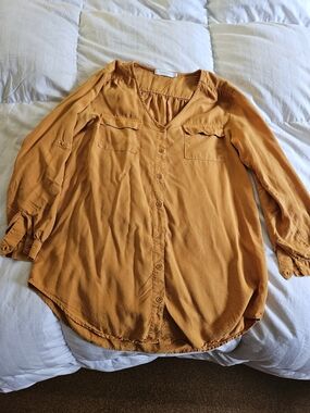 Silky Button-Front V-Neck Tunic Blouse in Mustard